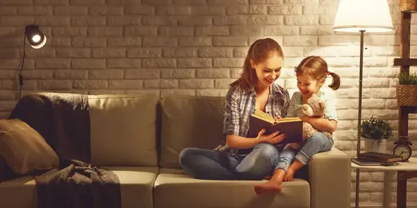 تأثیر نور بر خواب و راهکارهای مؤثر برای بهبود کیفیت خواب 5 ۵ راهکار علمی برای بهینهسازی خواب در معرض نور مصنوعی