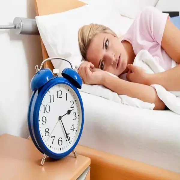 تاخیر خواب: علت‌ها، تأثیرات و راه‌حل‌های موثر